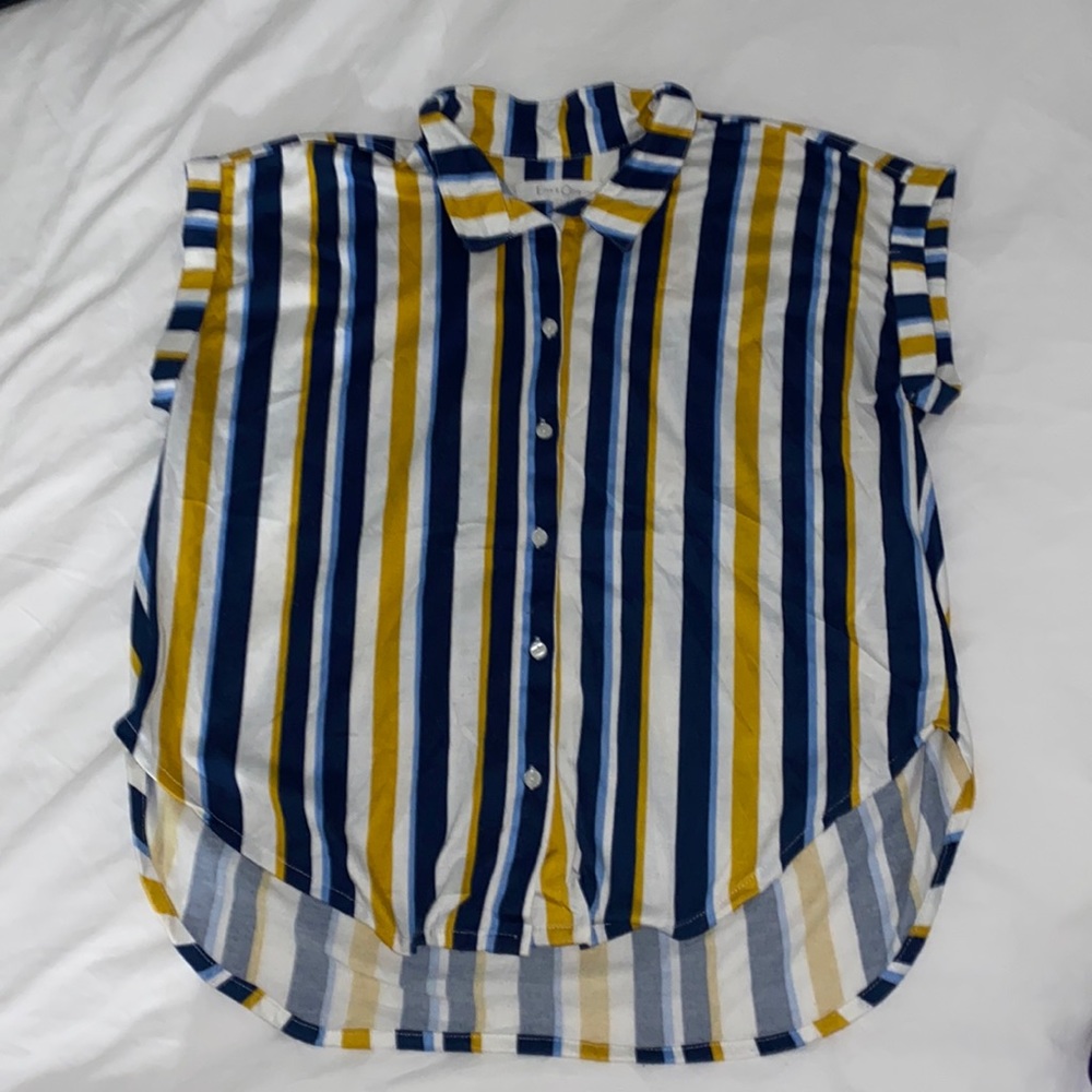 Striped button down short sleeve shirt